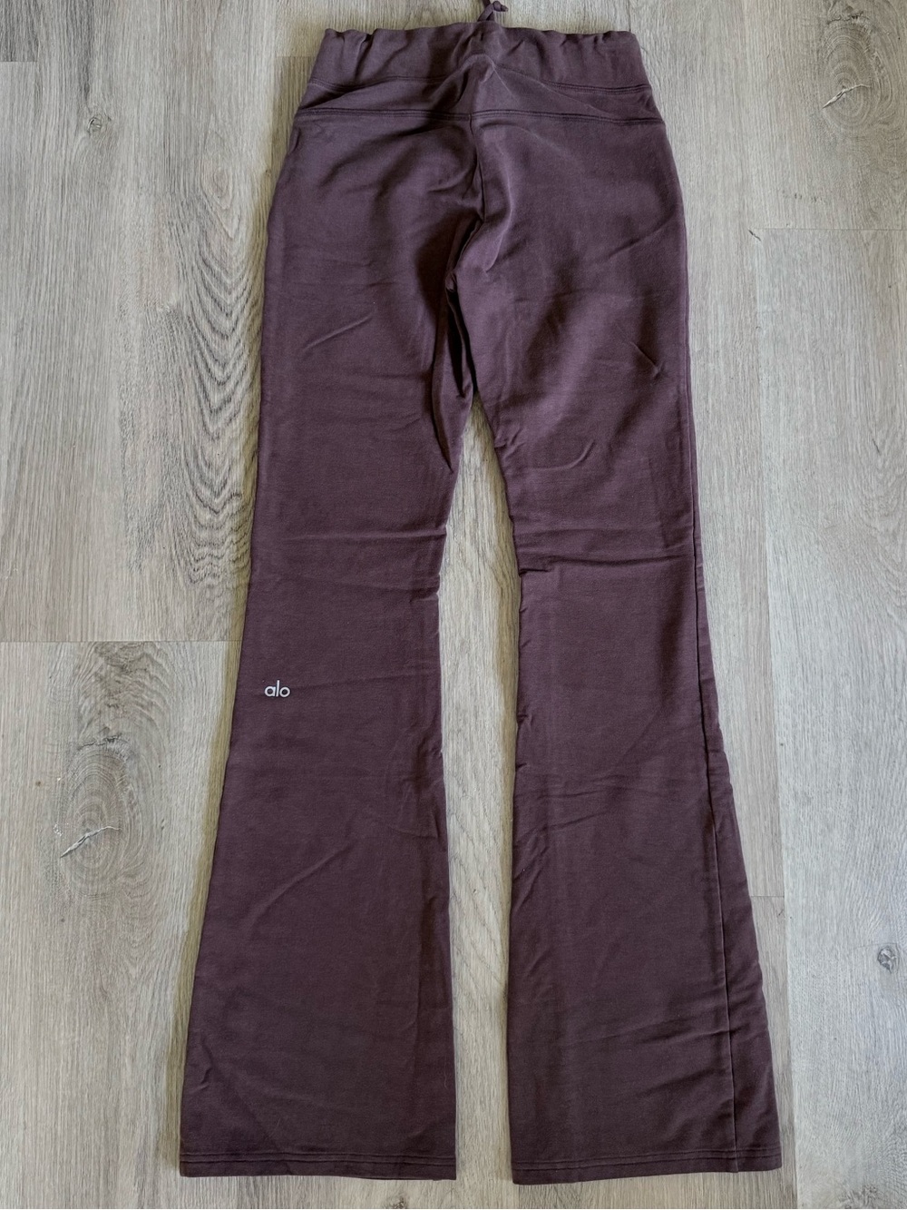 alo - sway bootcut sweatpant - brown - Picture 3 of 3